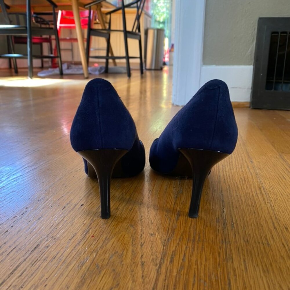 Stuart Weitzman Navy Heels - Size 7 - image 2